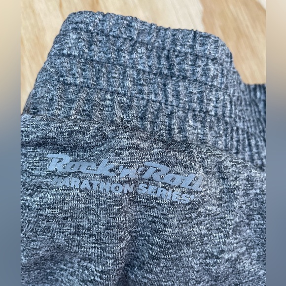 Brooks Running Shorts with Liner. Gray/Black. Size small. - Picture 3 of 3